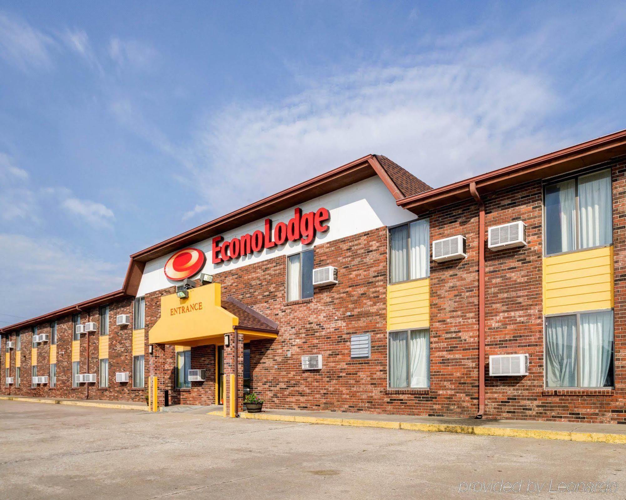 Red Lion Inn & Suites Olathe Kansas City Exterior foto
